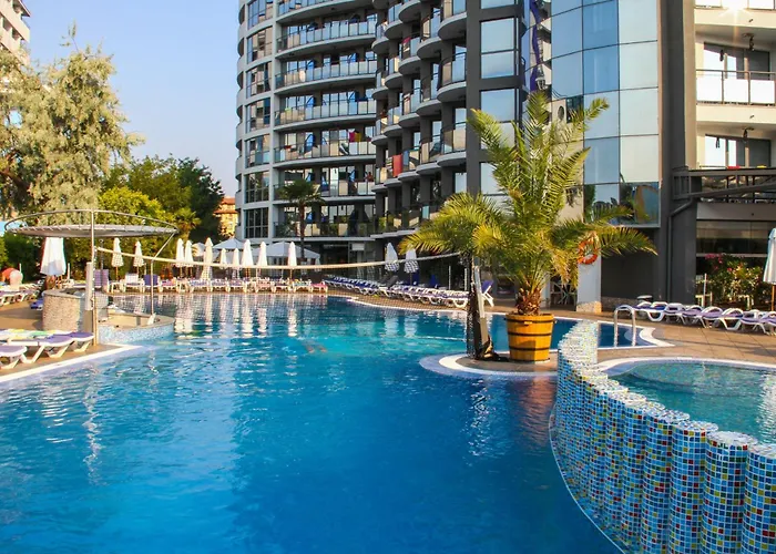 Smartline Meridian Hotel